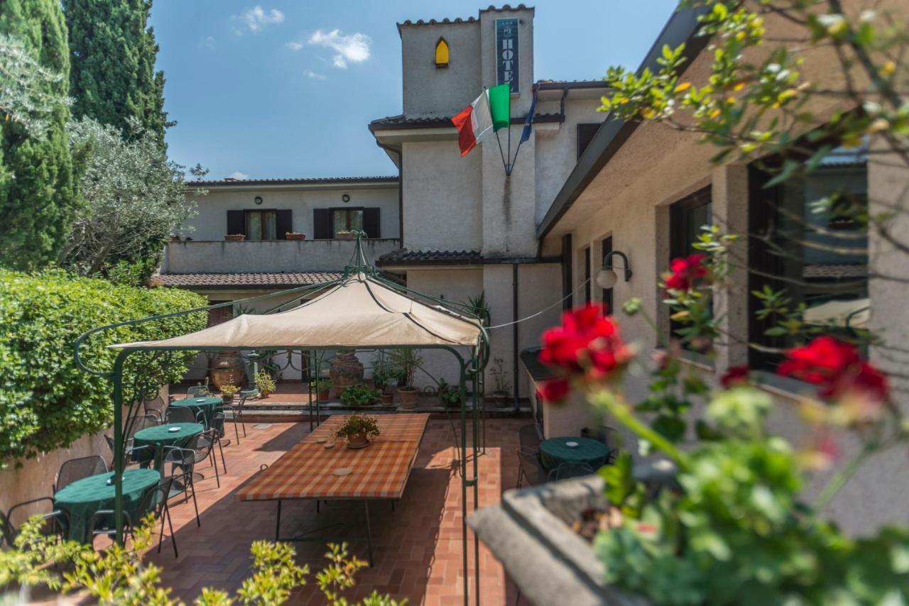 Hotel Le Rocce Magione Kültér fotó