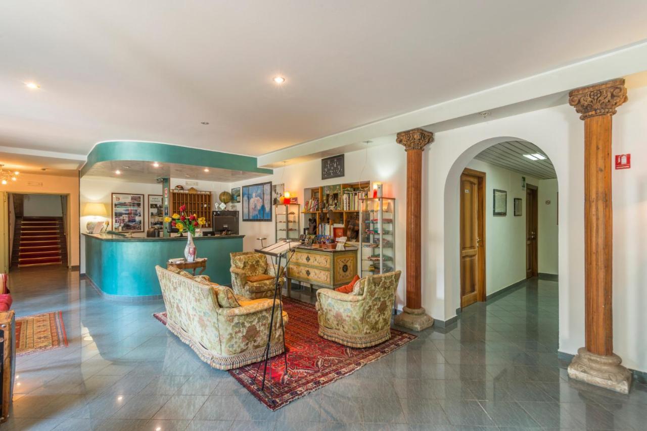 Hotel Le Rocce Magione Kültér fotó